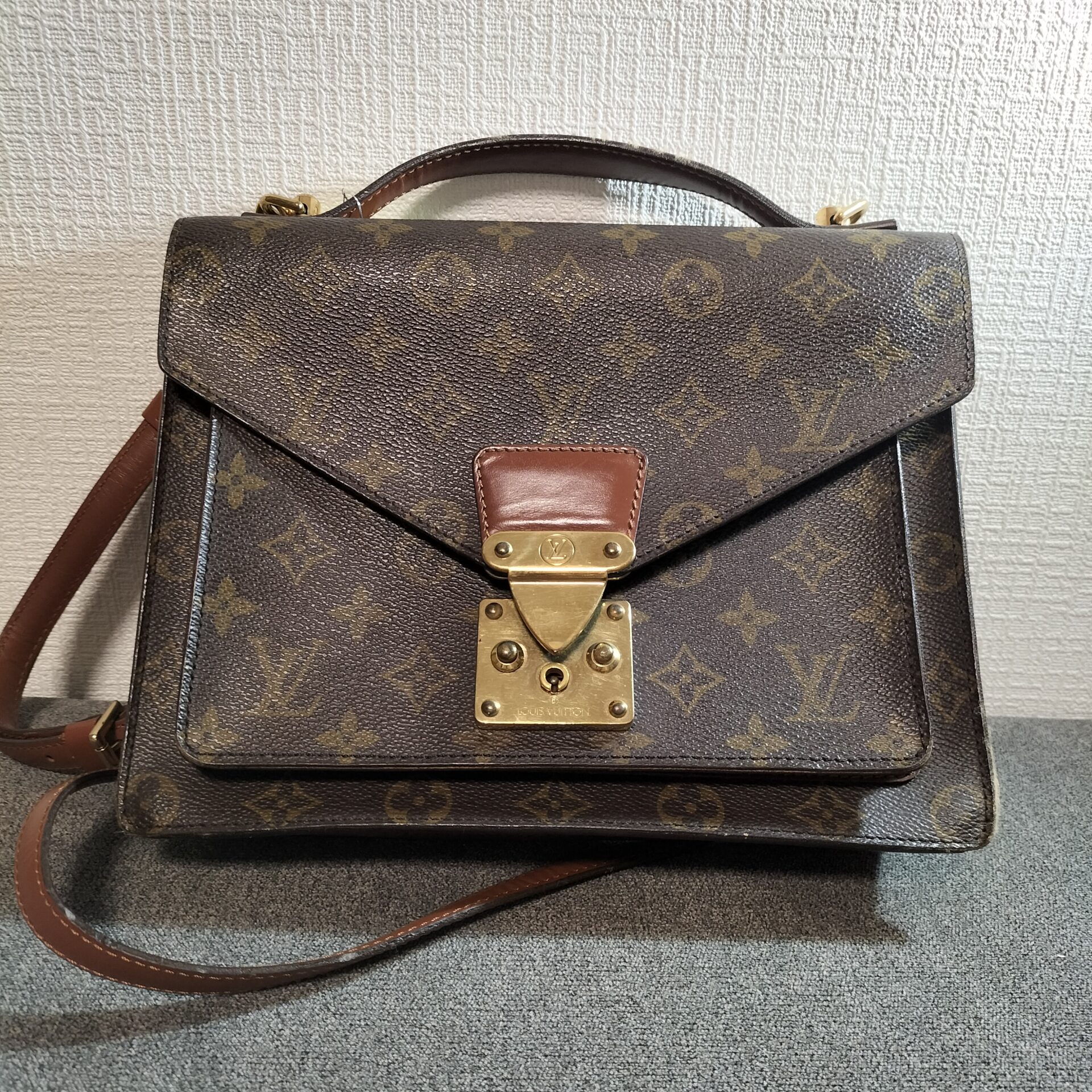 LOUIS VUITTON モノグラム モンソー