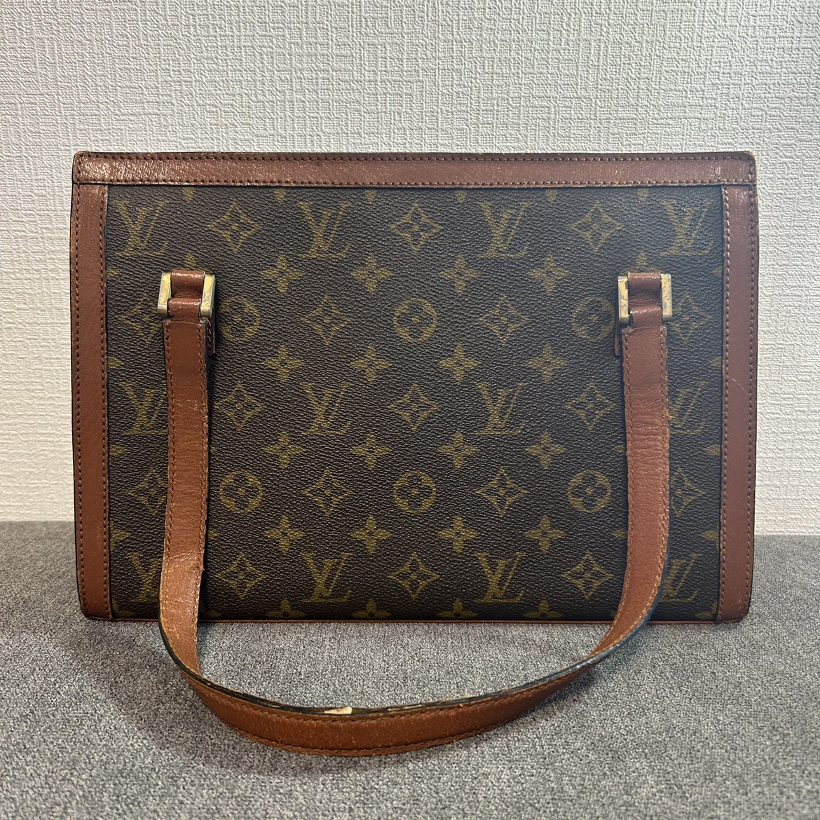 LOUIS VUITTON モノグラム サックバヴォレ