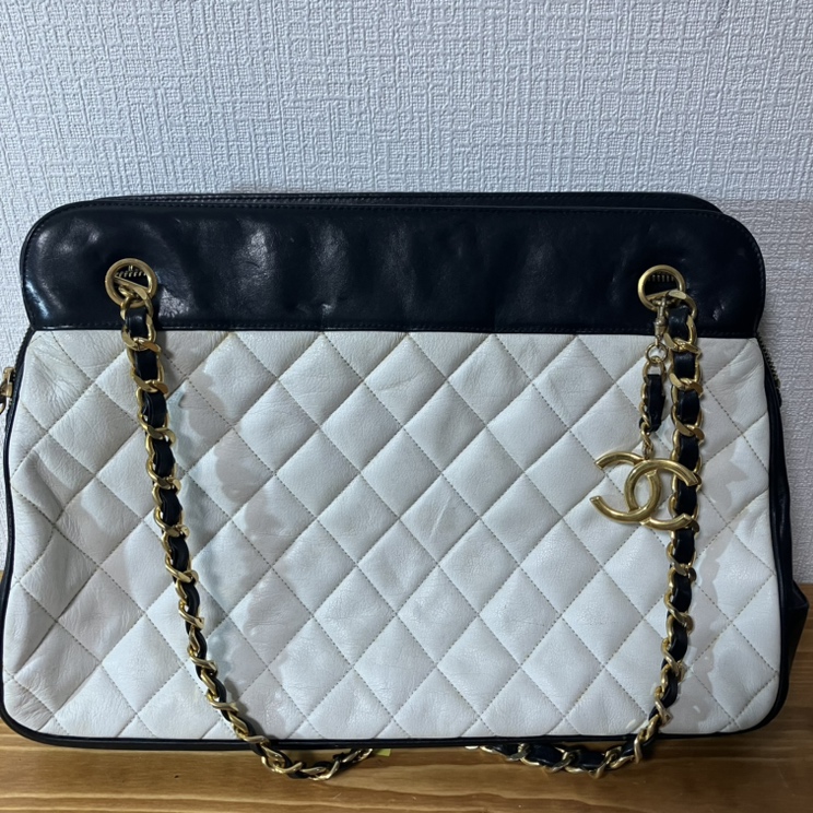 CHANEL シャネル マトラッセ カーフスキン 白×黒 チェーン レザー