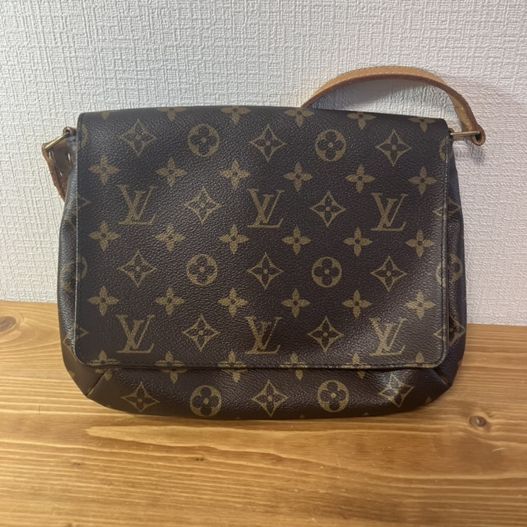 LOUIS VUITTON LV ルイヴィトン モノグラム ミュゼットタンゴ USA M51388 ショルダーバッグ