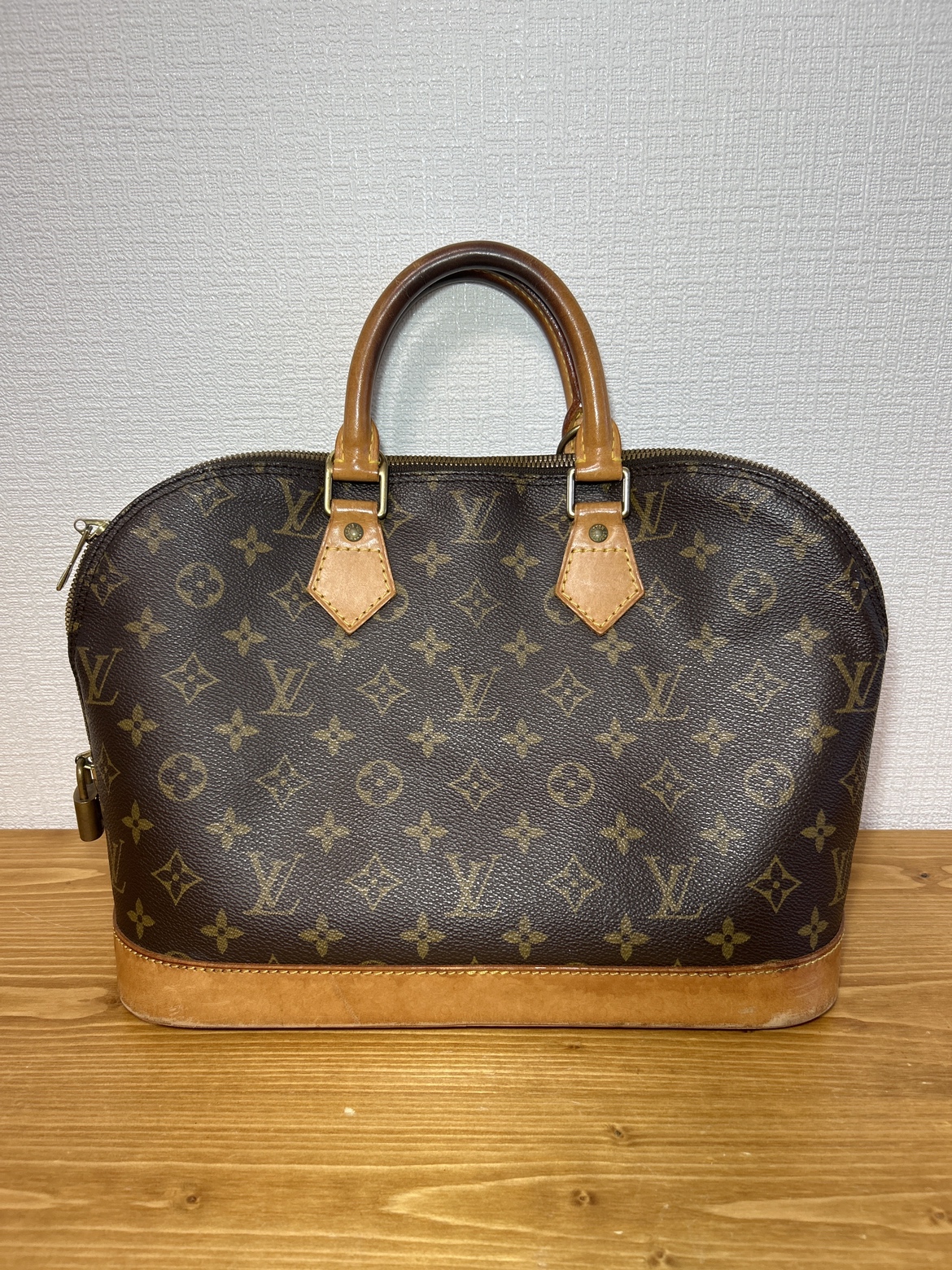 Louis Vuitton ルイ ヴィトン モノグラム アルマMM M40878 ハンドバッグ