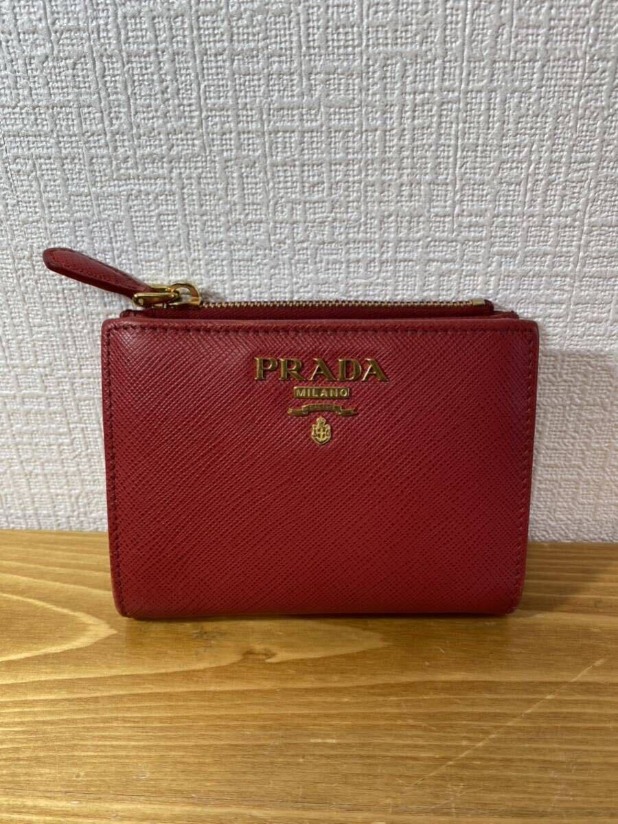 PRADA プラダ 財布 折り財布 二つ折り財布 ミニ財布 ウォレット ミニウォレット コインケース サフィアーノ 金ロゴ 赤 レッド